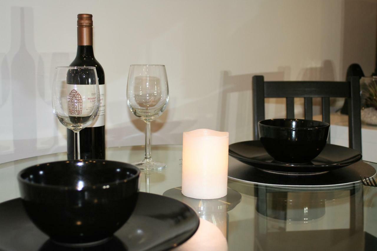 Governor Luxe 1 Bedroom Apartment In The Heart Of Barton Wifi Gym Wine Secure Parking Canberra Kingston Extérieur photo