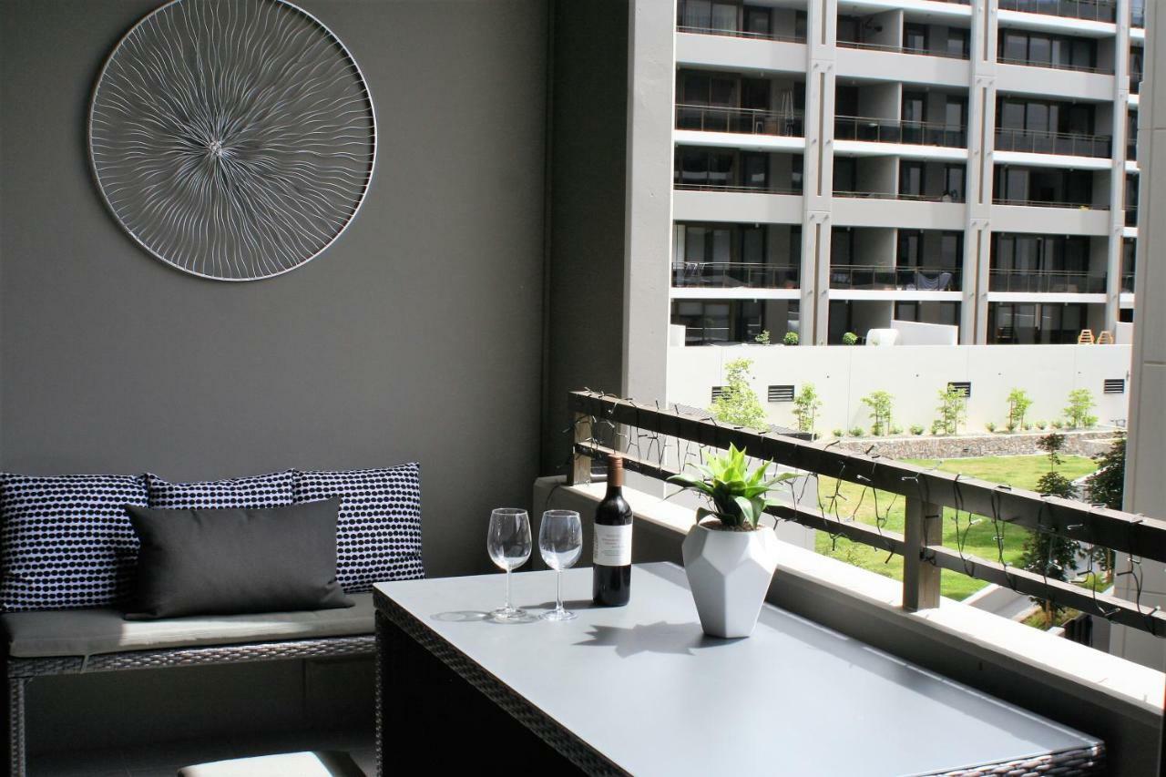 Governor Luxe 1 Bedroom Apartment In The Heart Of Barton Wifi Gym Wine Secure Parking Canberra Kingston Extérieur photo