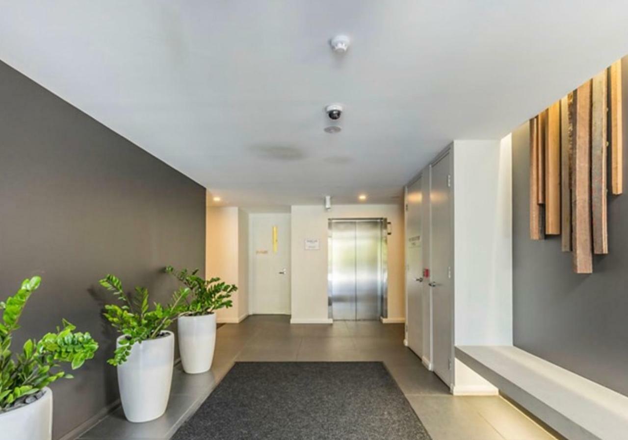 Governor Luxe 1 Bedroom Apartment In The Heart Of Barton Wifi Gym Wine Secure Parking Canberra Kingston Extérieur photo